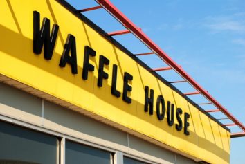 waffle house pays for funeral