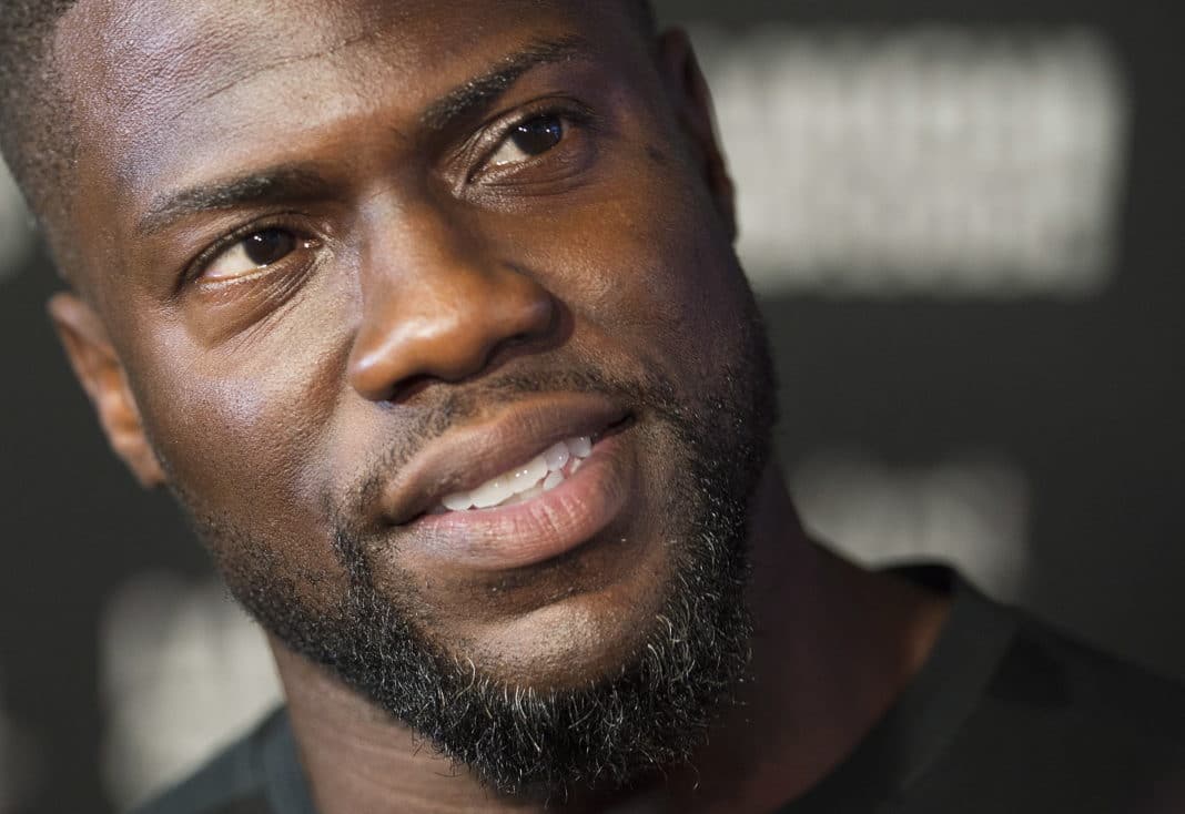 Comedian Kevin Hart Awards Scholarships to 3 Xavier Students