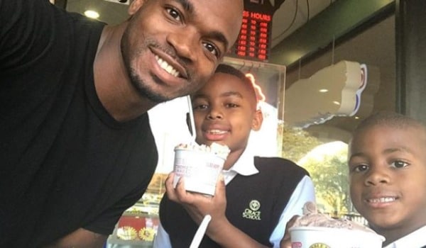 Adrian Peterson admits that he still beats his children and people debate about it