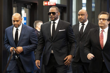 R. Kelly Makes Brief Paid Appearance at Illinois Club