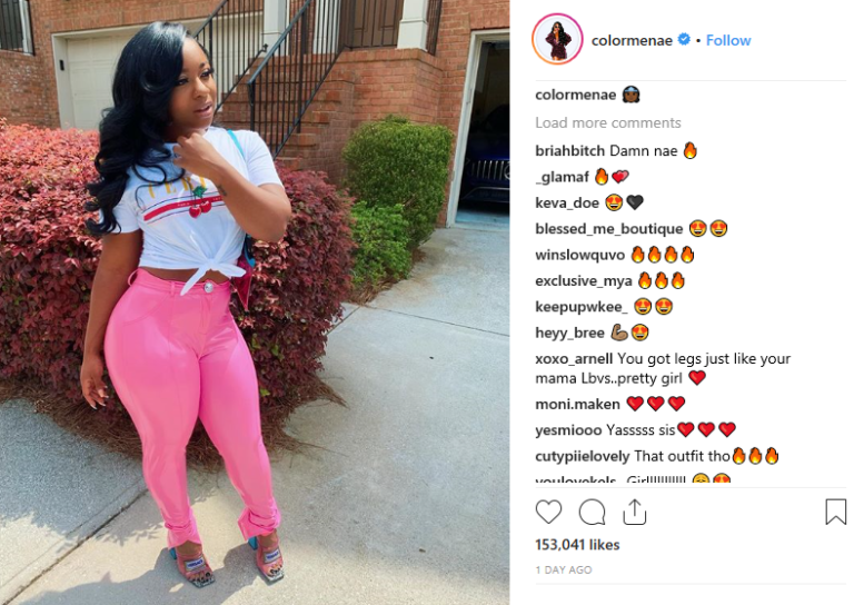 Reginae Carters Curves Leave Fans Drooling She Looking Bout Right In Those Jeans 0188