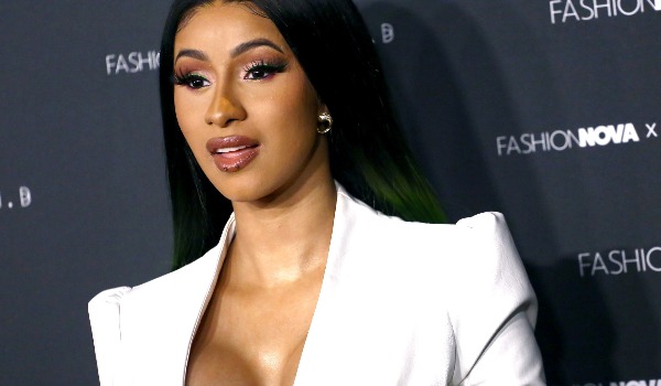 Cardi B Louis Vuitton Nails Match Her New Nails to Her Designer Bag –  StyleCaster