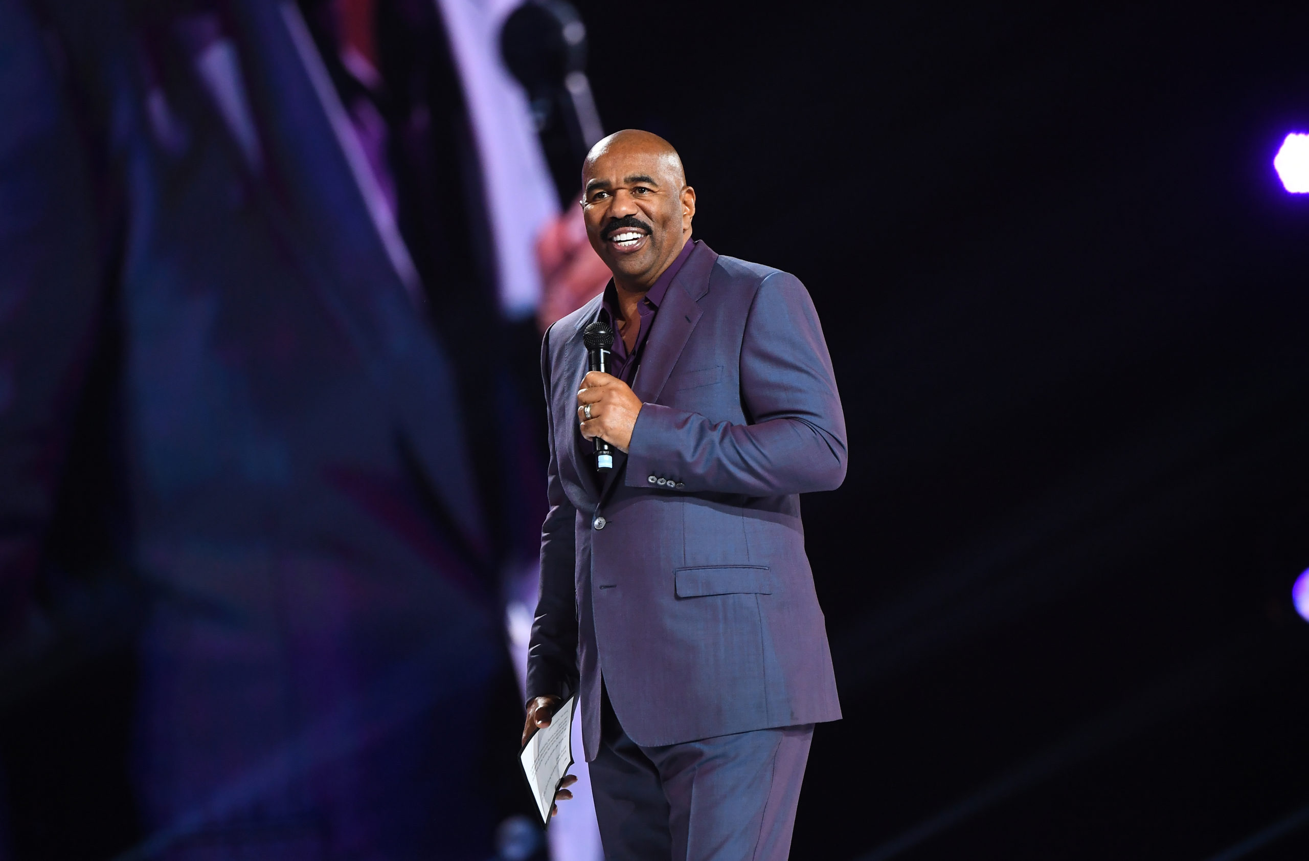 Steve Harvey Gives This New Gold Sole Shoe Brand a Boost of Star Power –  Footwear News
