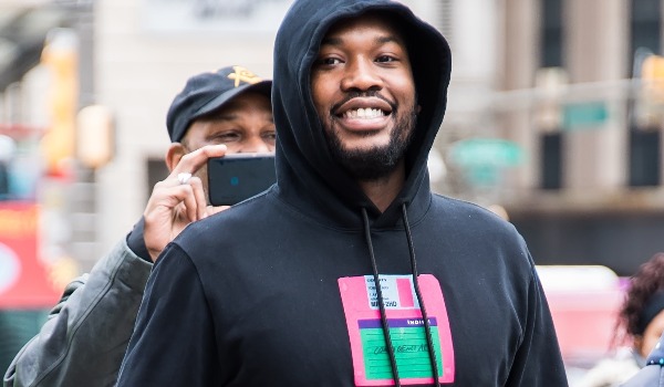 Meek Mill is selling is mansion/Take a look at it #meekmill #house #mansion  