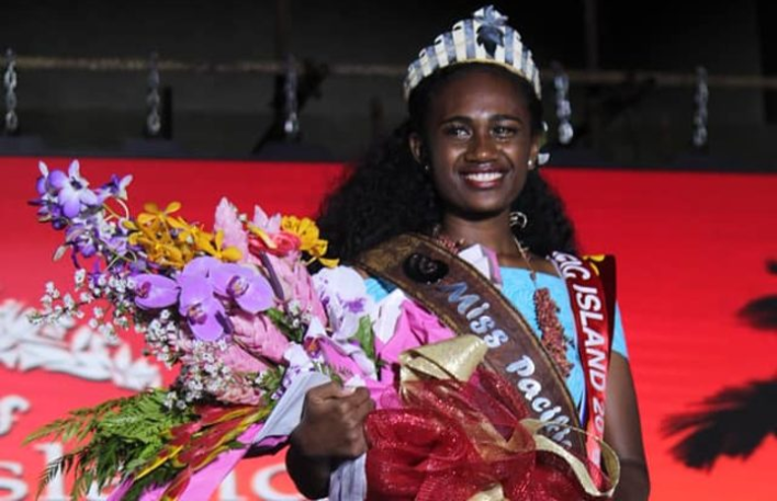 Papua New Guinean Beauty Queen Holds Her Head High Despite Racist