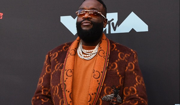 Rapper Rick Ross returns home to Mississippi, hosts 'Xmas givebach' event  at Walmart