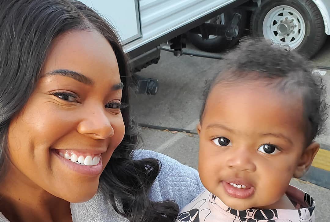 Gabrielle Union And Daughter Kaavia Share Laugh In Their Matching Outfits The Enthusiasm Is Infectious