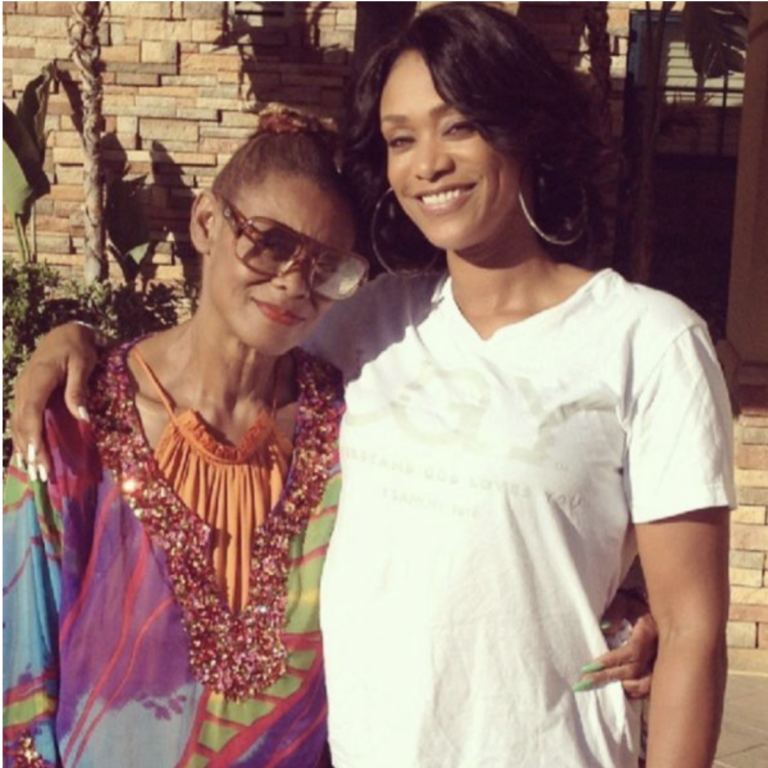‘All I See Is Her’: Tami Roman Reflects on Late Mother in Latest Pic ...