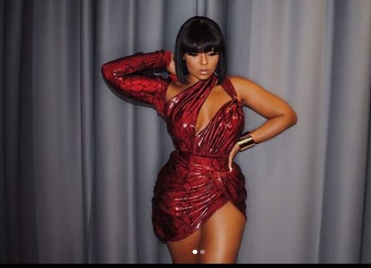 Caked Up and Caked Out': Ashanti Wows Fans With Cutout Concert Outfit