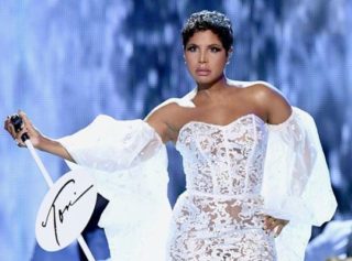 You Look Like Their Sister': Toni Braxton's Youthful Appearance in Photo With Her Sons Shocks Fans