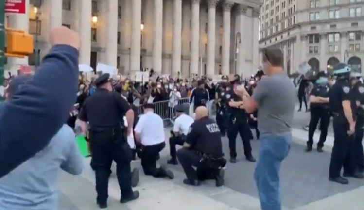 Nypd Officer Apologizes To Fellow Cops For Kneeling At George Floyd Protest ‘i Will Be Shamed 1835