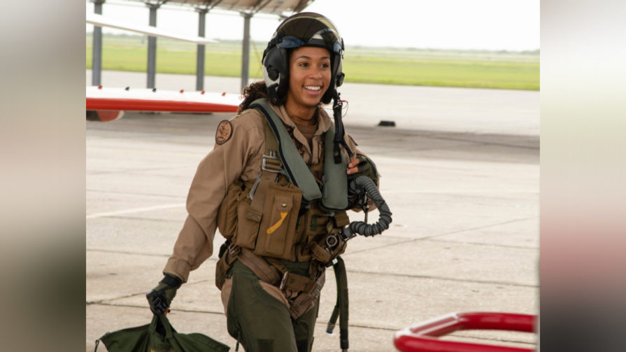 Madeline Swegle To Earn Golden Wings Becoming First Black Female Tactical Fighter Pilot In Us 0994