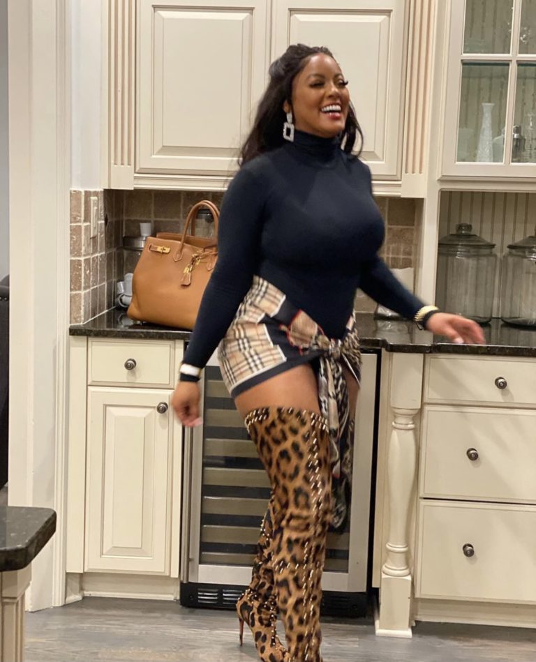 Girl That Outfit Is A Mess Malaysia Pargo S New Look Has Fans Questioning Her Fashion Choices