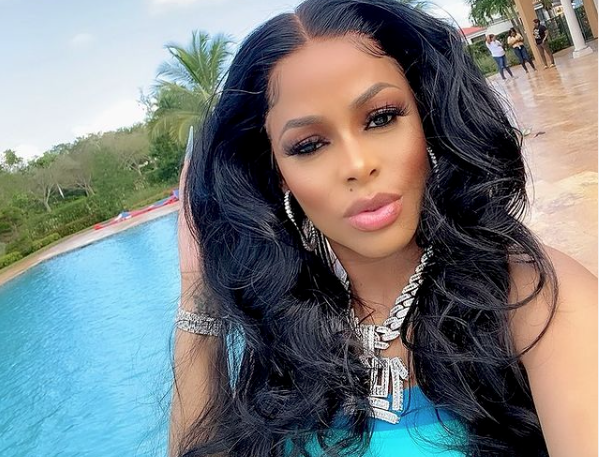 'Hunnie the Sun Is Soakin' You': Keyshia Ka'oir's Blue Outfit Has Her ...