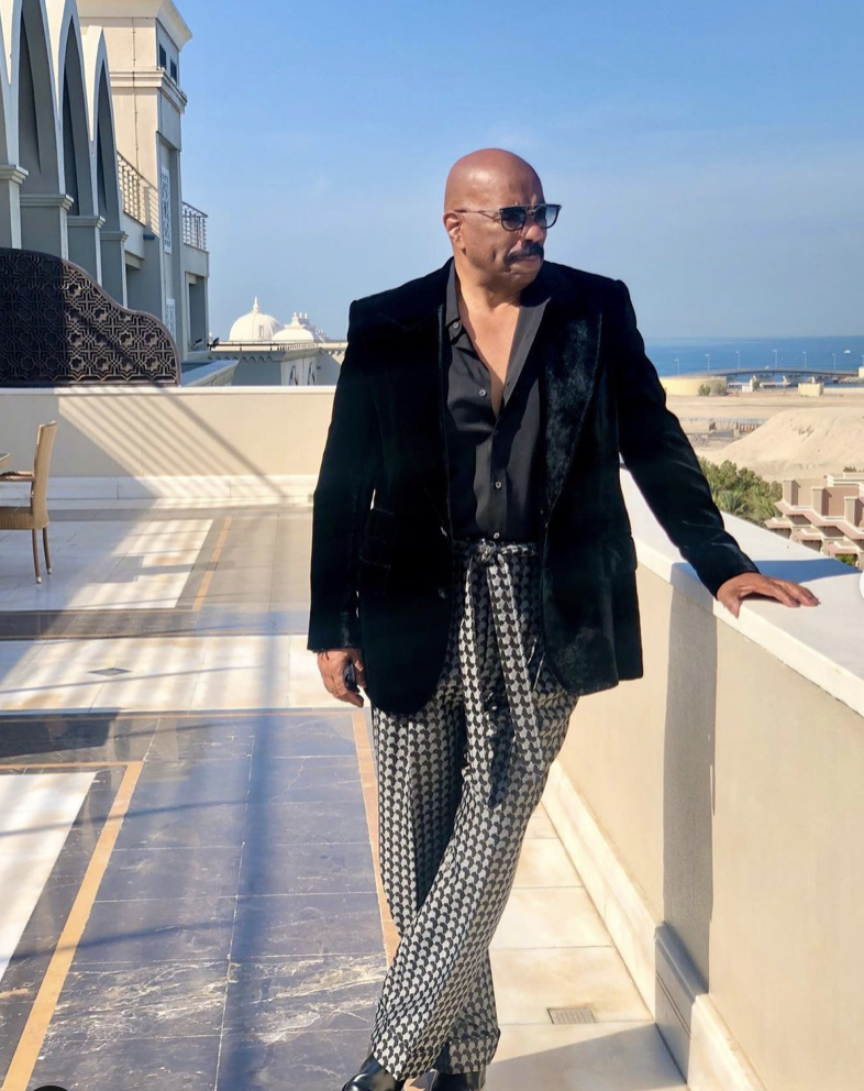 ‘Give Your Daughter Back Her Pants’: Fans Roast Steve Harvey’s Vacation ...