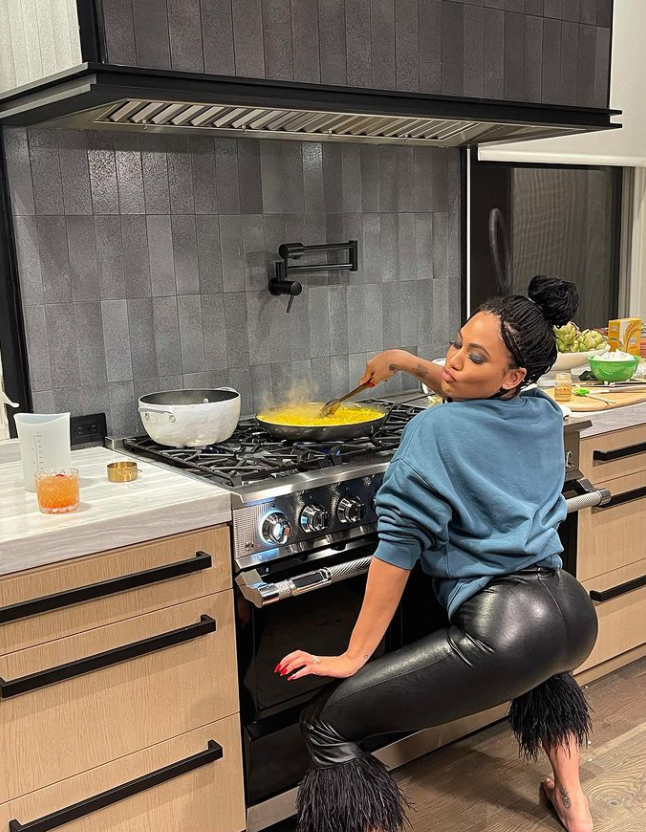 Ayesha Curry's Unexpected Beef With Celtics Fans During The Finals 👩‍🍳🥊  