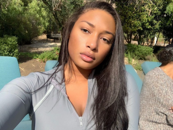 A Celebration of Natural Beauty! These Beautiful Women Bare Their Fresh-Faced Selfies For the 'Gram