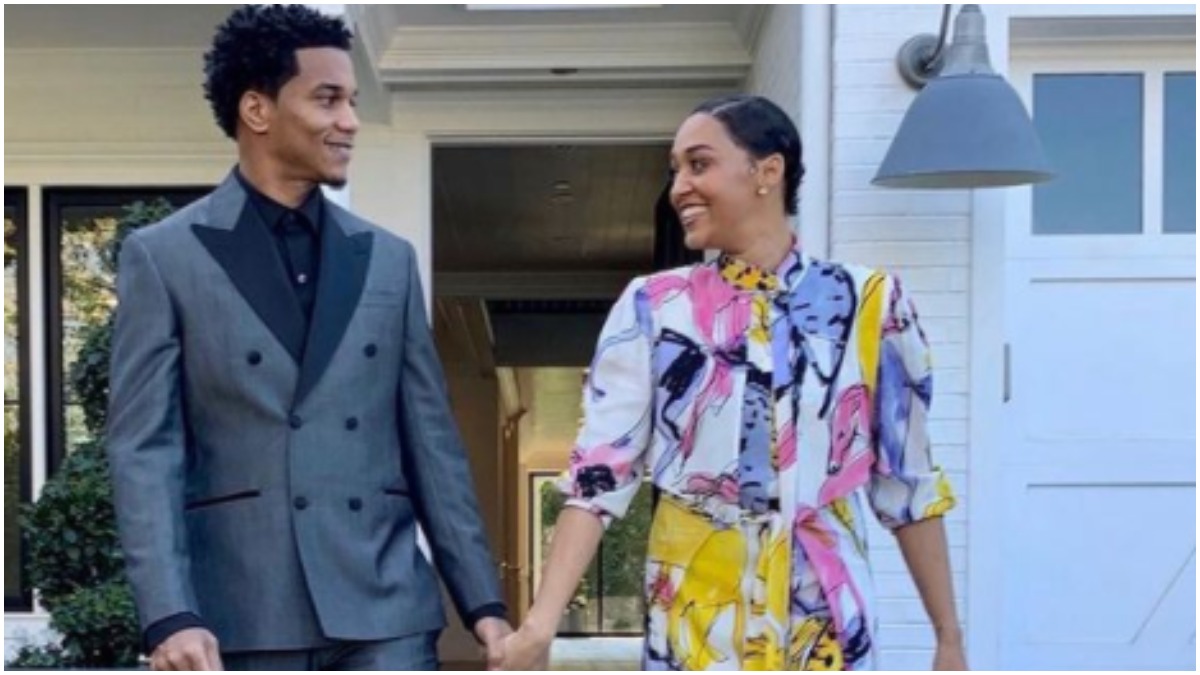 'Oh So Y'all Been Down Down': Fans Hearts Melt After Tia Mowry Confirms the Big Question People Have Been Wanting to Know from a Resurfaced Meme - Vimarsana News