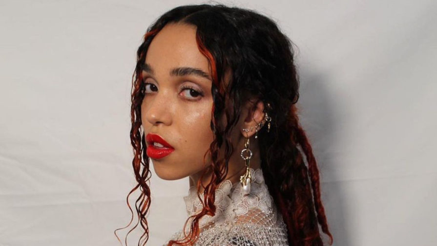 Singer FKA Twigs Says Racist Insults from Ex-Boyfriend Robert Pattinson ...