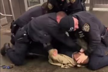 NYPD Criticized After Video Shows Officer Beating Black Man During Subway Arrest, Union Claims 'Pro-Criminal Crowd' Doesn't Know the Whole Story