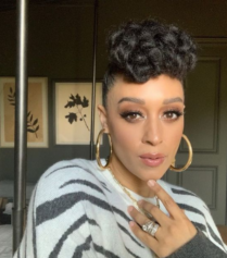 'Well Done Queen': Tia Mowry Bodies the 'I'm So Pretty Challenge'