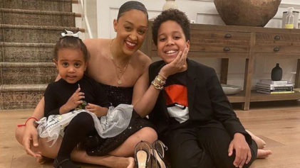 Everyone Has the Same Face': Tia Mowry Takes Family Photo with Dad and Kids, Fans Can't Get Over Their Strong Genes