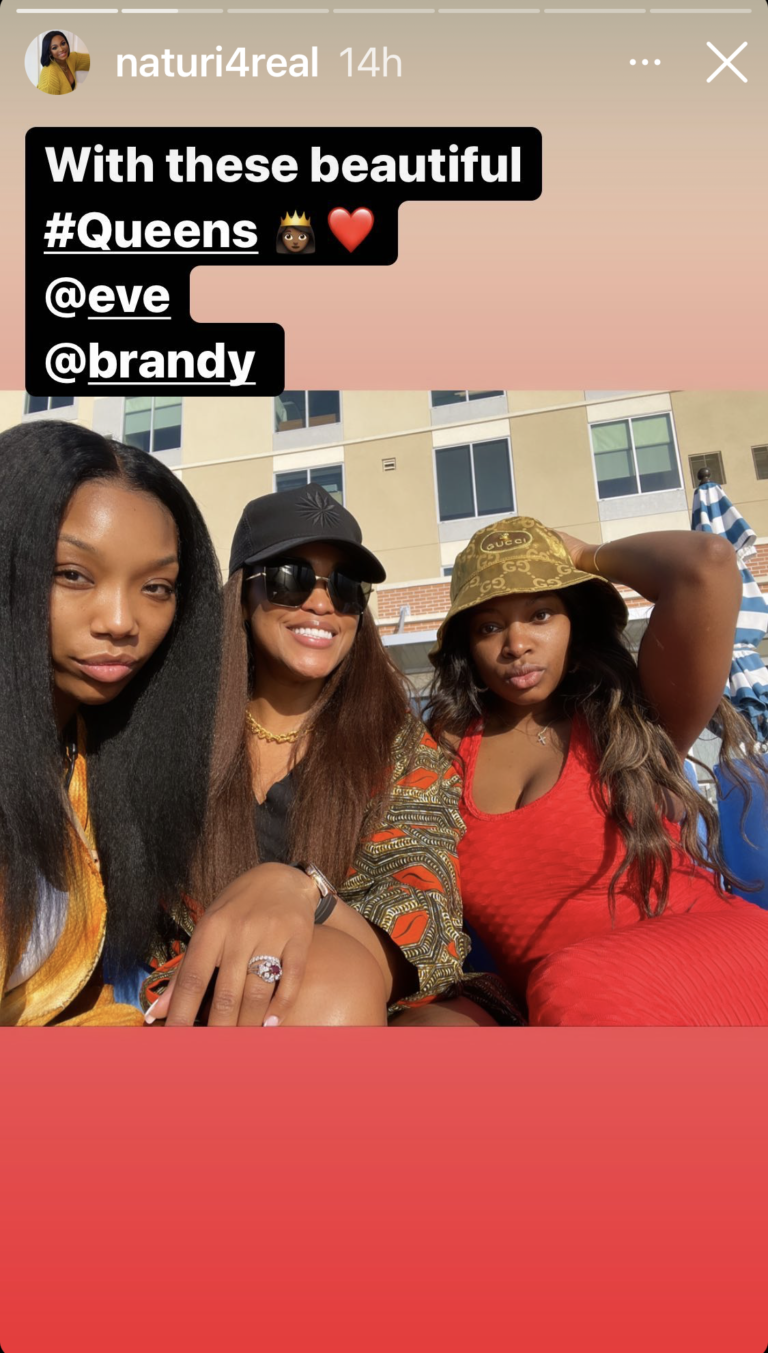 'How Are You Aging Backwards?': Fans Are Baffled Over Brandy's New Pic