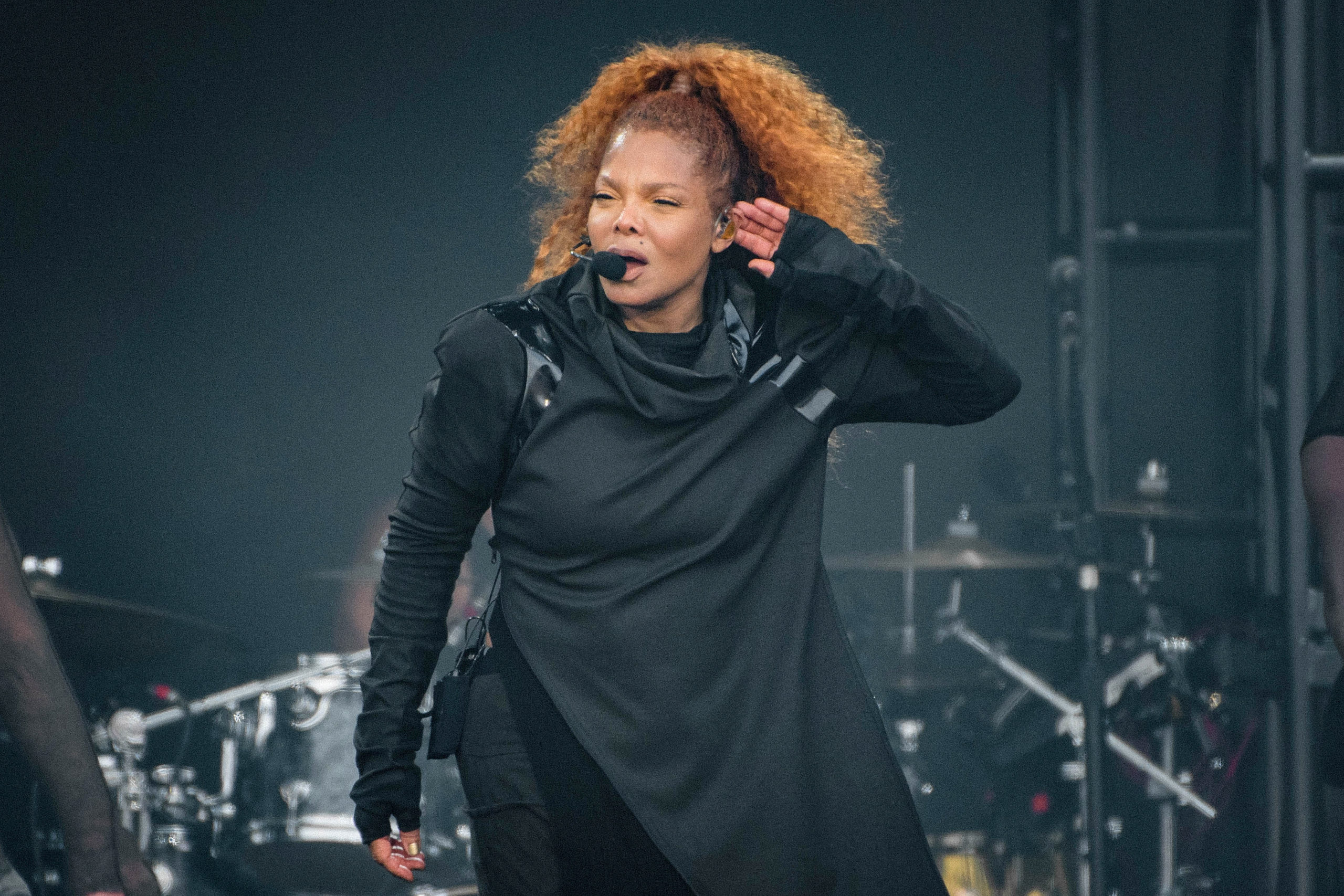 'My Legs Could Never': Janet Jackson Shows Off Her ...