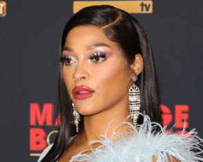 Is Bonnie Throwin Up Gang Signs': Joseline Hernandez Fans Crack Up After She Posts Pic of 3-Year-Old Daughter 'Thuggin'
