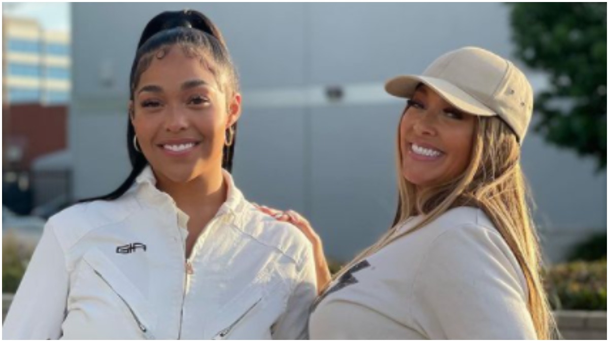 Jordyn Woods' fans go wild over image with her sister and mother