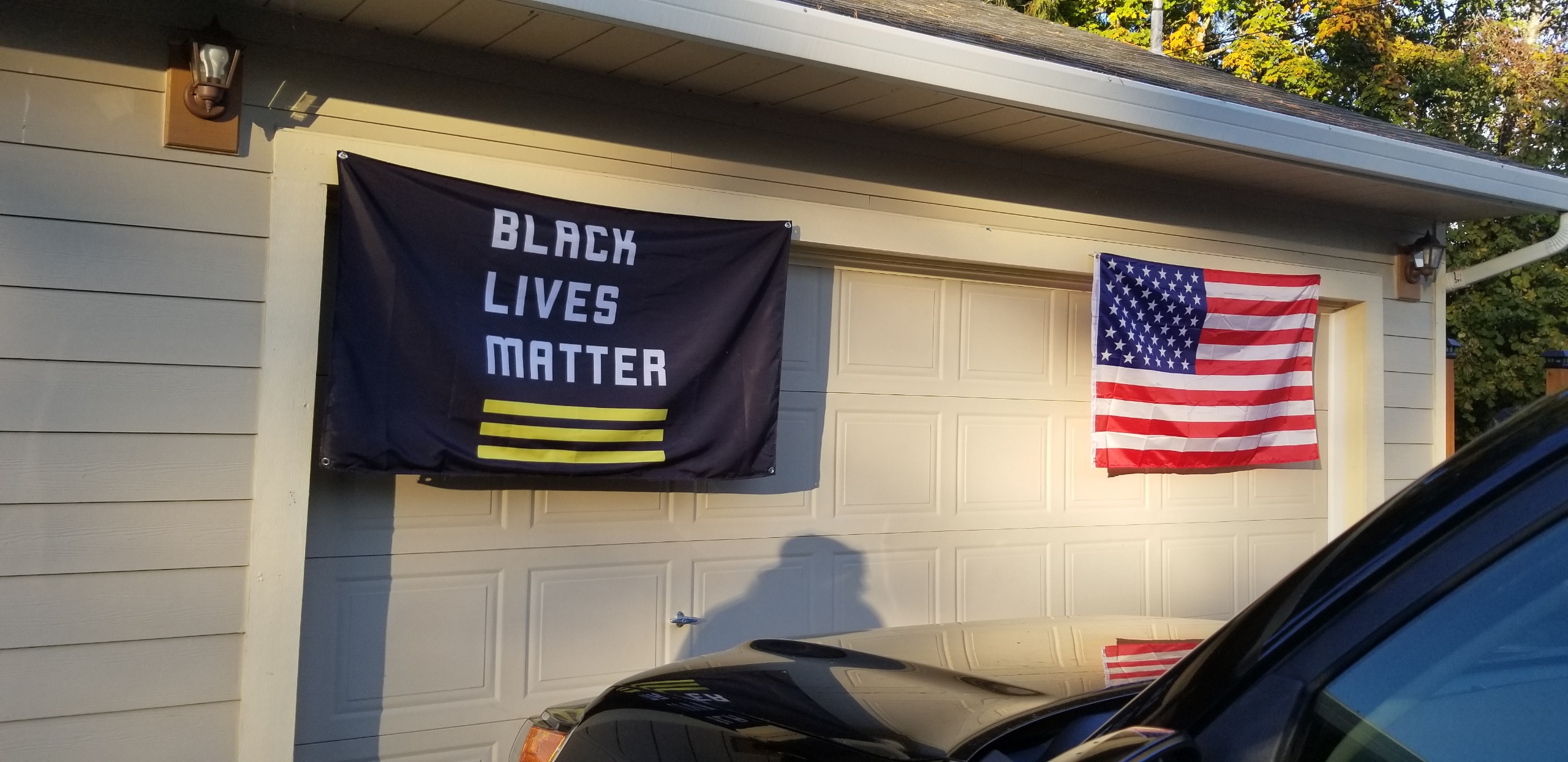 One Oregon Police Officer Reportedly Terrorized a Family Over Their BLM Flag and Another Drove Him Home, Now They're Both Facing Charges - Vimarsana News