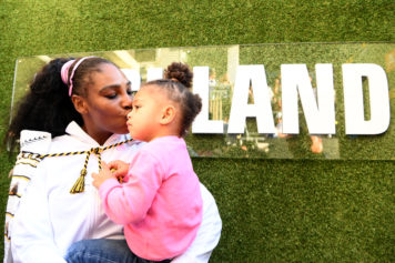 â€˜Get Ready Tennis Worldâ€™: Serena Williams Teaches Daughter How to Hit a Ball In Adorable Video
