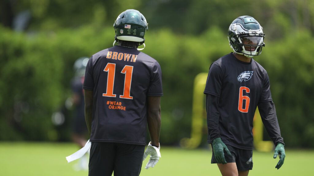 How the Eagles' A.J. Brown and DeVonta Smith forged a complementary  relationship on and off the field