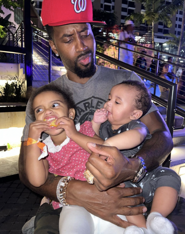 ?Walk the Kids and Stop the Foolishness?: Fans Call Out Safaree for Trying to Show Off His ?Hoochie Daddy Shorts? While Spending Time with His Kids