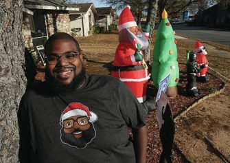 Remove Your Negro Santa': Homeowner Who Received Angry Letter Over Inflatable Black Santa Decoration to Make Debut as Real-Life Black Santa In Same Community