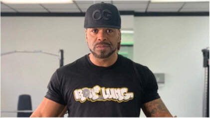Method Man shows off his muscles in the gym and the ladies are drooling