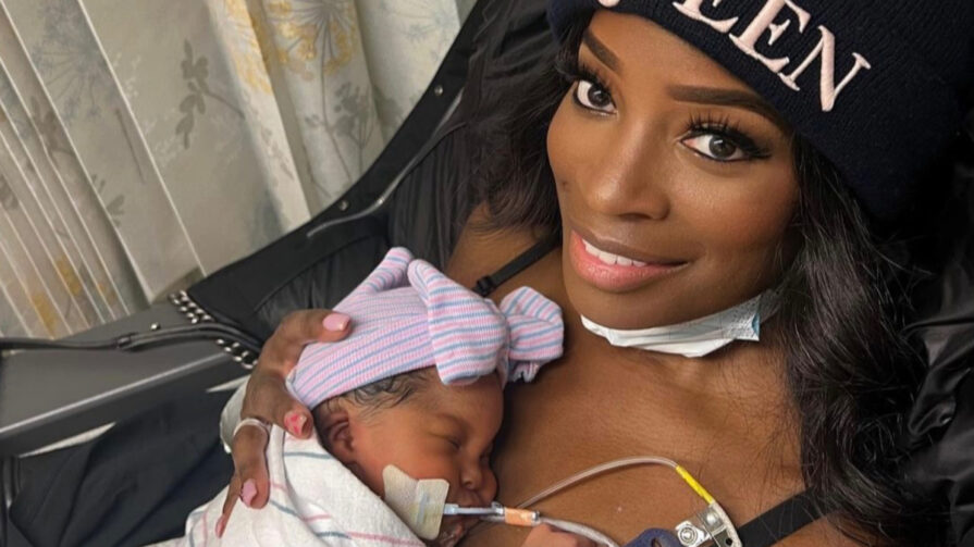 'She's In Her Mommy's Arms': 'RHOA' Alum Shamea Morton Gives 'Praise ...