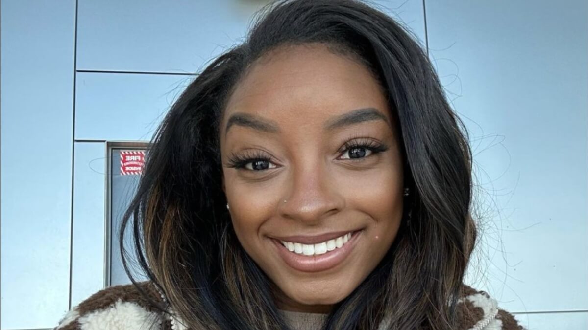 Simone Biles Sets the Record Straight on Pregnancy Rumors After Fans