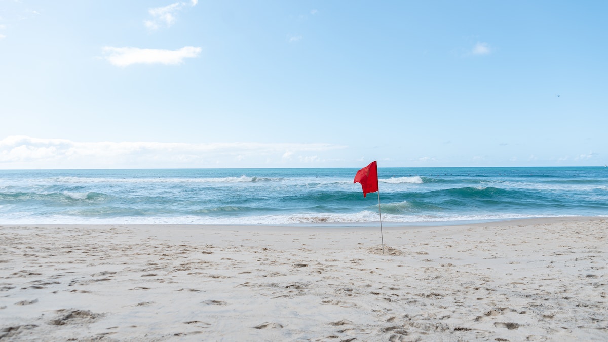 Let’s Admit It. There’s Still Fun In Toxic Relationships. Go Ahead and Raise Wave That Red Flag