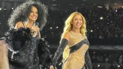 Diana Ross serenades Beyoncé with a 'Happy Birthday' song.