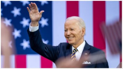 Commenters roast Biden for the amount of candles he has in his 81st birthday cake.
