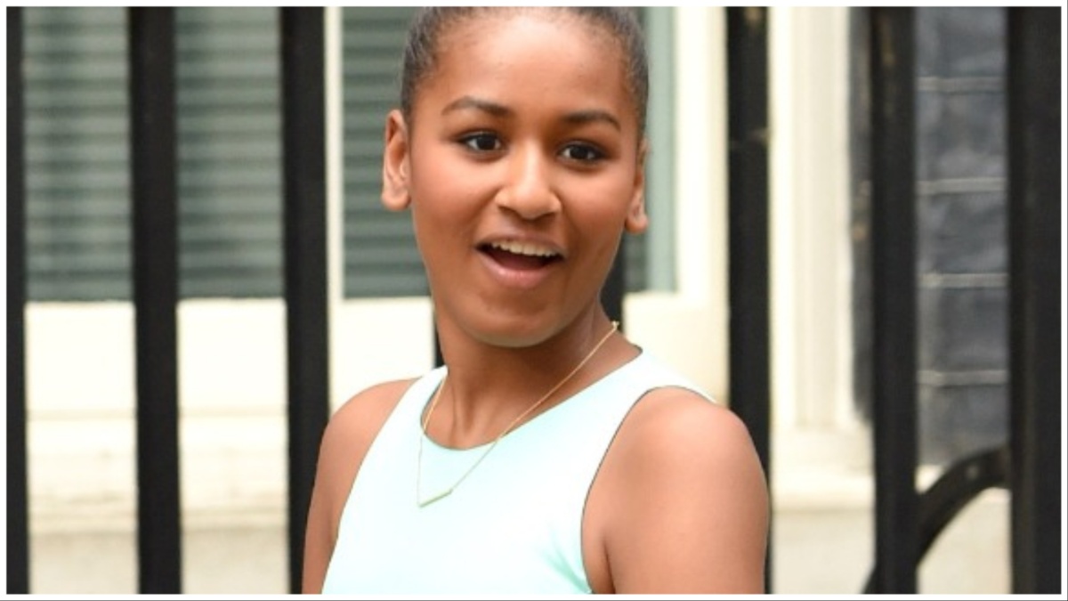 'Sasha Is a Grown Woman': Fans Rush to Sasha Obama's Defense After MAGA ...