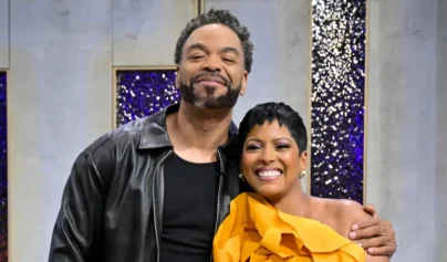 Method Man leaves viewers drooling after ripping off his shirt on on live television. (Photo by @tamronhallshow / Instagram)