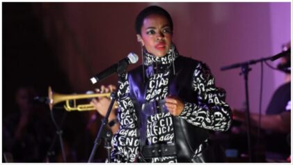 Fans are complaining about Lauryn Hill showing up late to concerts for the thousandth time.