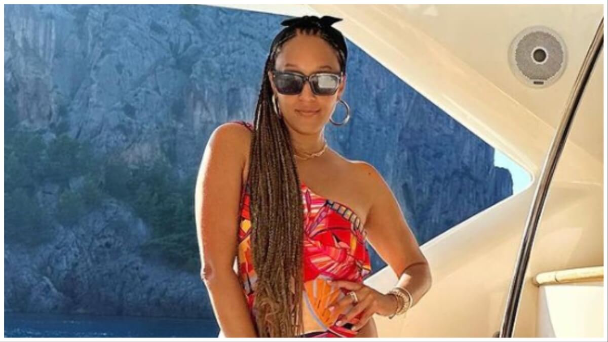 'Stella Getting Her Groove Back’: Fans Say Tia Mowry’s New Cheeky Beach ...