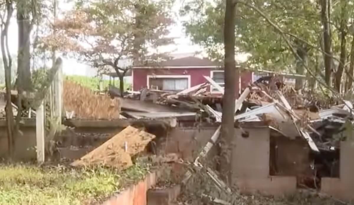 'I Am Furious': Woman Returns from Vacation to Find Bulldozed House ...