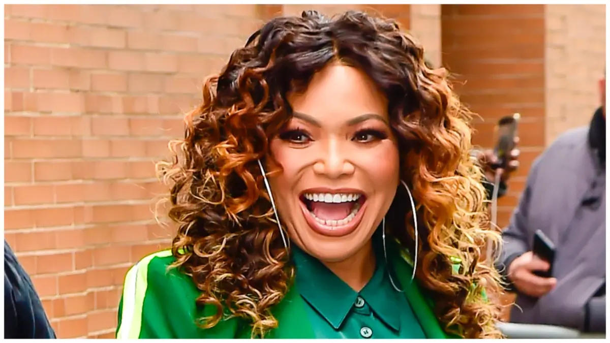 Tyler Perry fans confuse Tisha Campbell with Tamela Mann in a new video.
