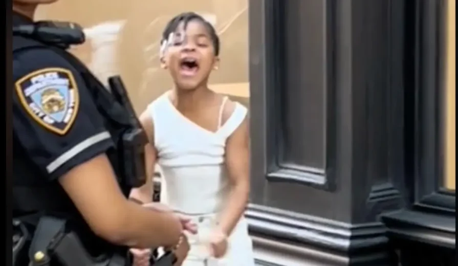 Viral Video of Small Girl Yelling and Cussing at NYPD Cops After Her Mother Is Wrongfully Accused Sparks Mixed Reactions Online