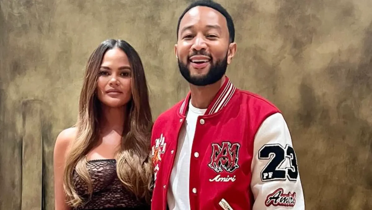 Celebrity couple Chrissy Teigen and John Legend’s relationship has come under scrutiny after a screenshot of their text messages was shared. (Photo: @chrissyteigen/Instagram)