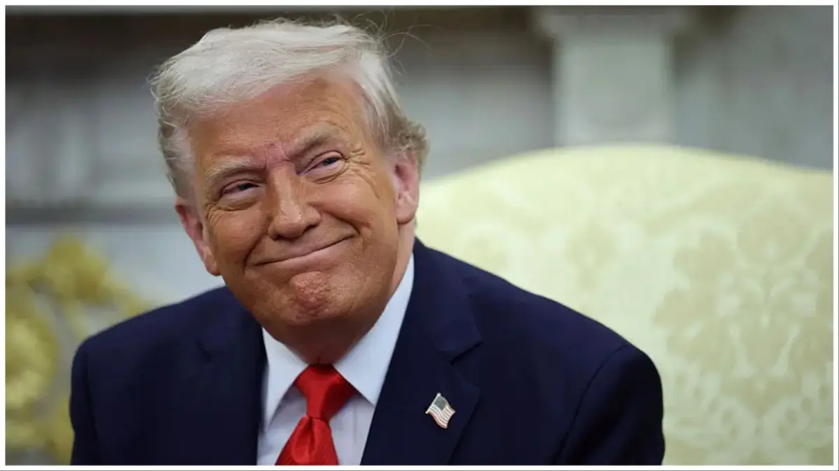 Trump Showered with Unique Presents Critics Level to His ‘Lottery-Winner’ Response Trump Showered with Unique Presents Critics Level to His ‘Lottery-Winner’ Response